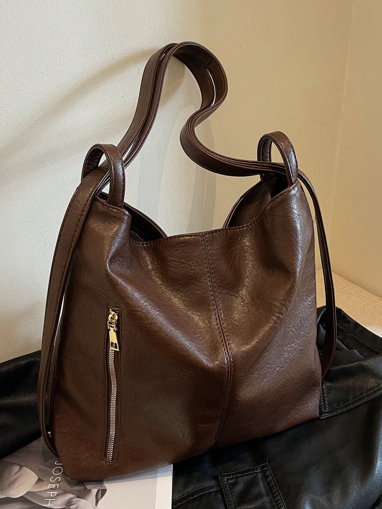 شنطة حريمي، خامة جلد