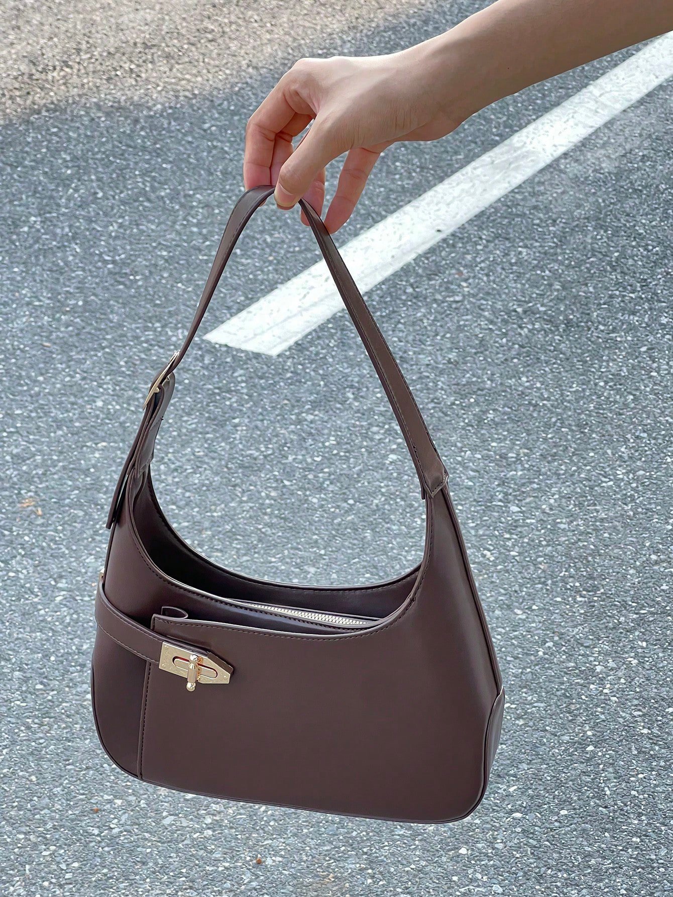 شنطة حريمي، خامة جلد