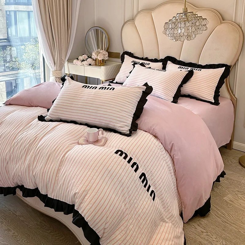 طقم سرير ماليزى ، خامة قطن