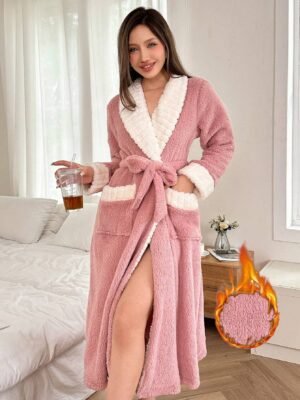 ⁦روب للنساء خامة قطن فرو⁩