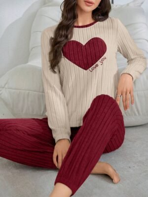 بيجامة للنساء خامة قطن فرو