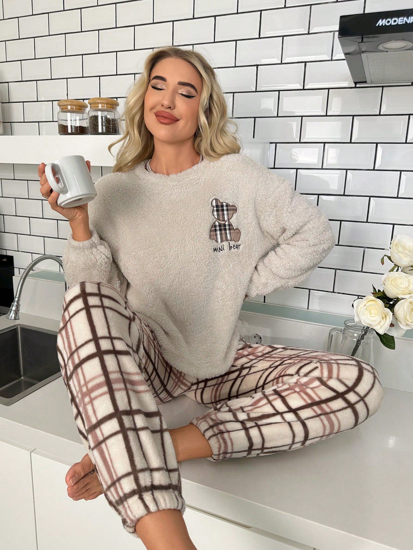 بيجامة للنساء خامة قطن فرو